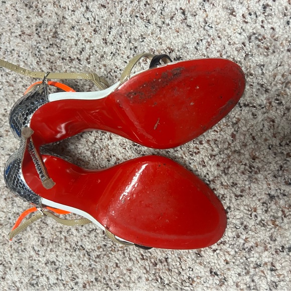 Authentic Christian louboutins 38.0 - Picture 3 of 8